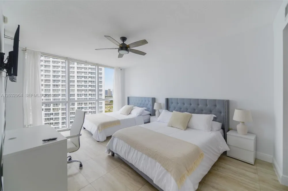 1750 Bayshore Dr #2402 Miami, FL 33132