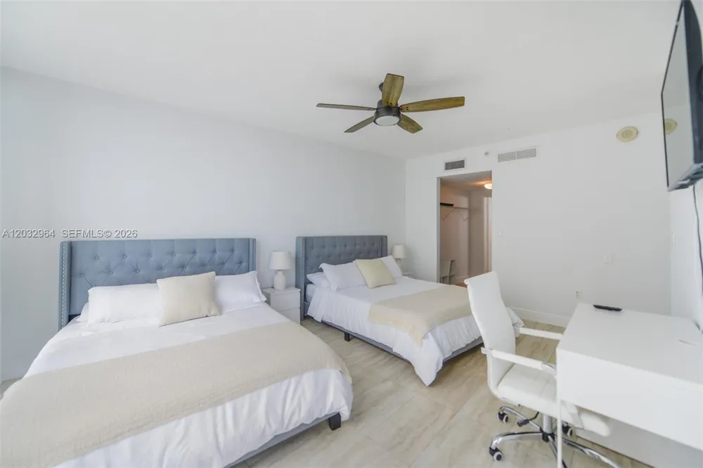 1750 Bayshore Dr #2402 Miami, FL 33132