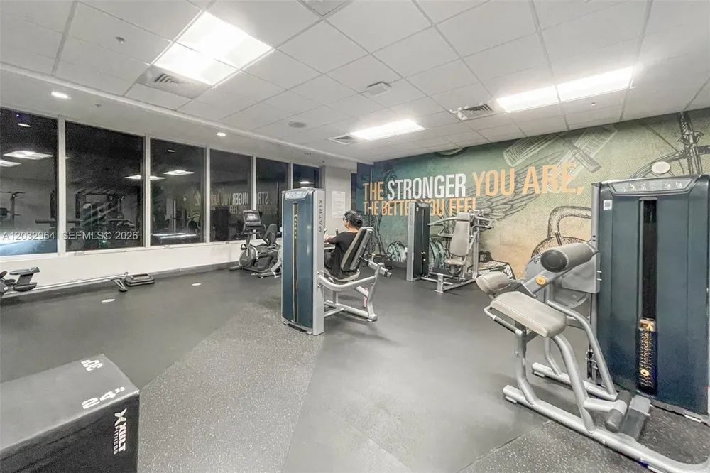 1750 Bayshore Dr #2402 Miami, FL 33132