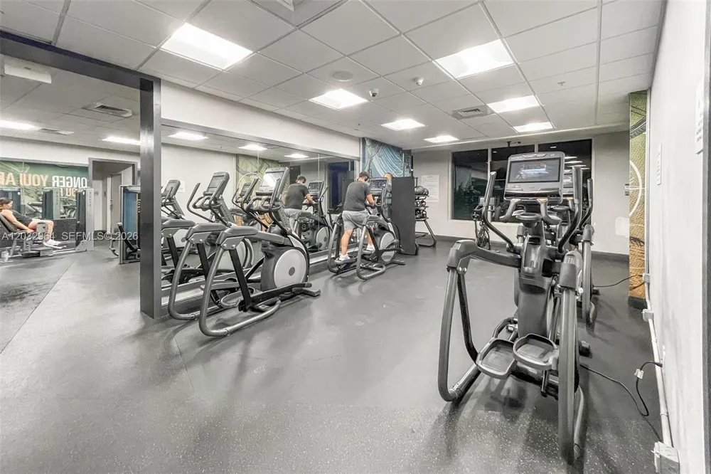 1750 Bayshore Dr #2402 Miami, FL 33132