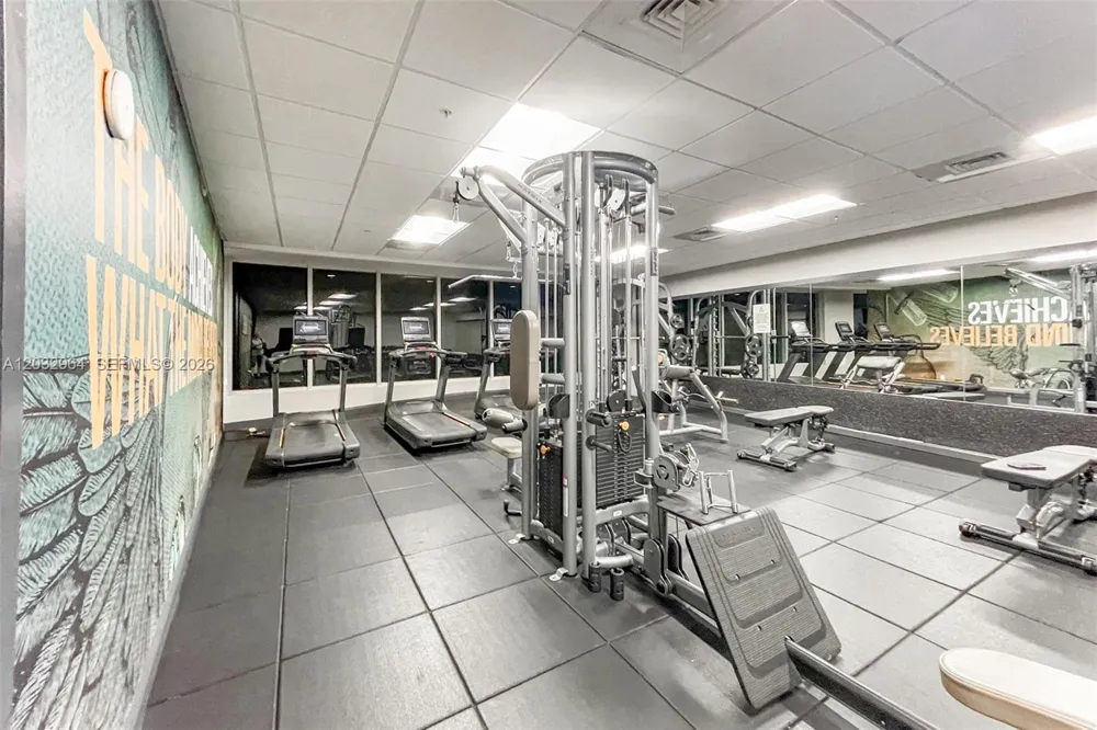 1750 Bayshore Dr #2402 Miami, FL 33132