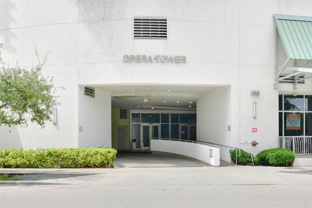 1750 Bayshore Dr #2402 Miami, FL 33132