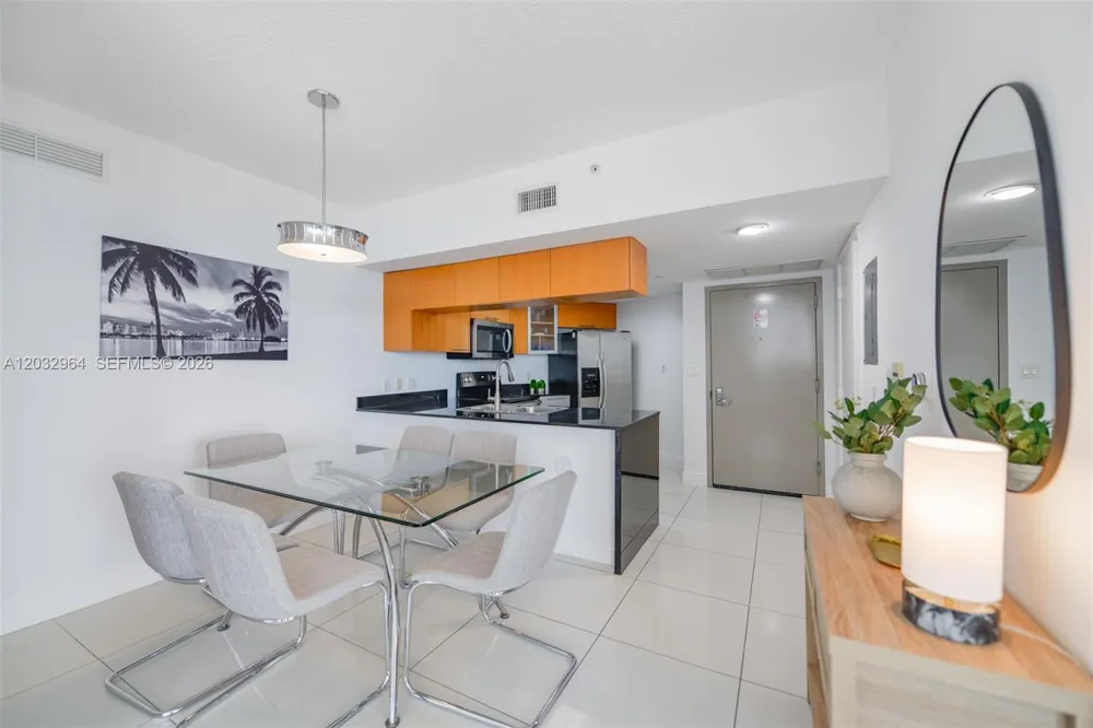 1750 Bayshore Dr #2402 Miami, FL 33132