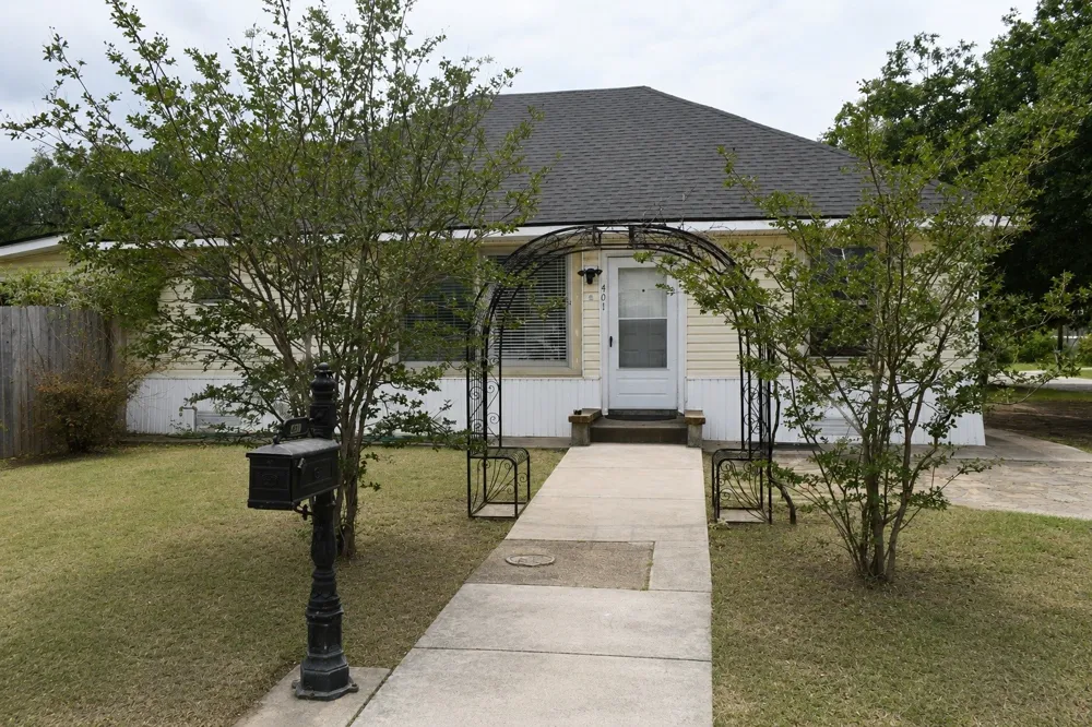 401 Powers Street Lacy Lakeview, TX 76705