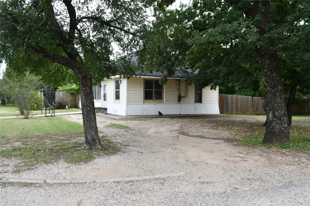 401 Powers Street Lacy Lakeview, TX 76705