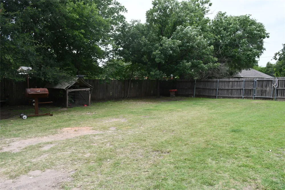 401 Powers Street Lacy Lakeview, TX 76705