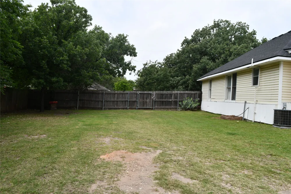 401 Powers Street Lacy Lakeview, TX 76705