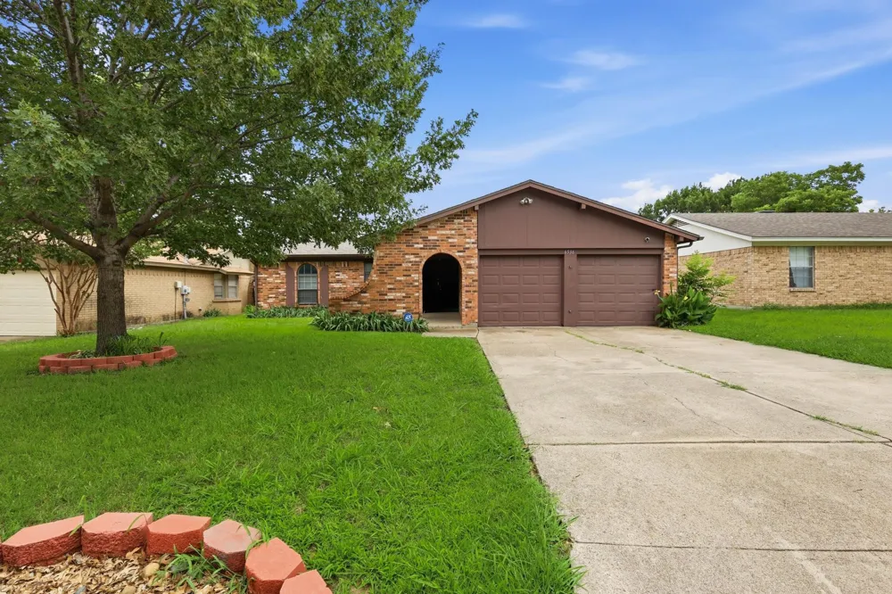 6536 Windrock Watauga, TX 76148