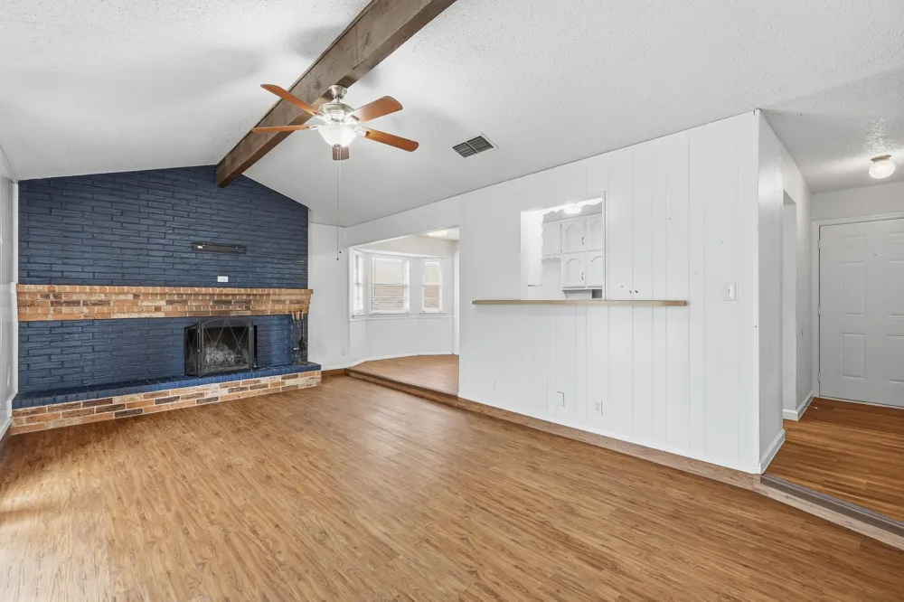 6536 Windrock Watauga, TX 76148