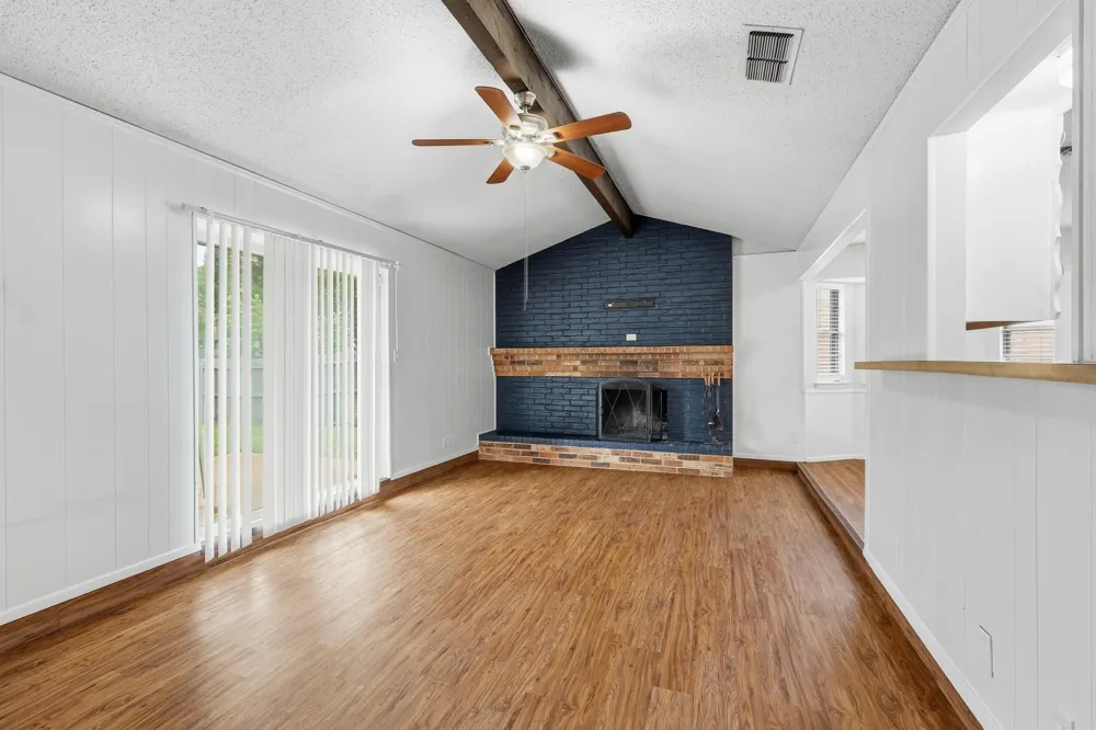 6536 Windrock Watauga, TX 76148
