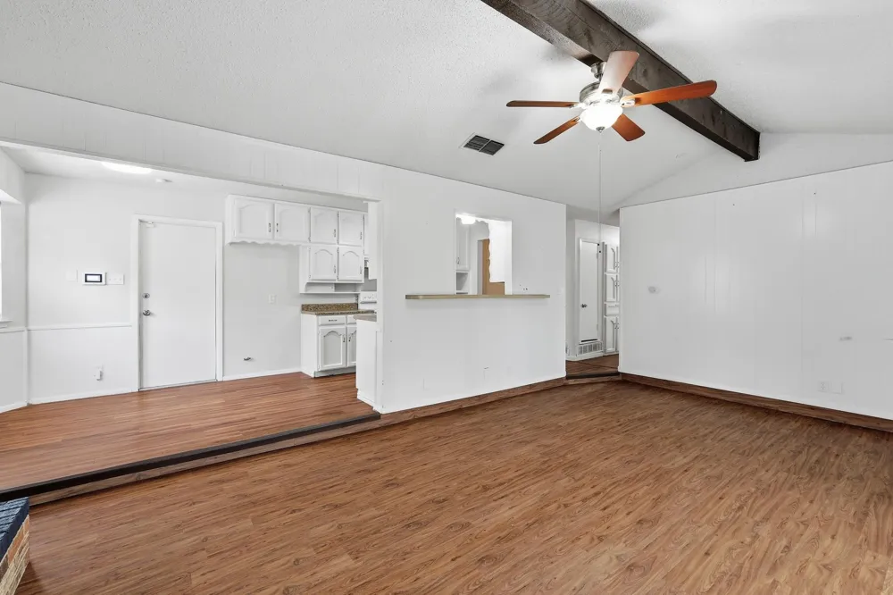6536 Windrock Watauga, TX 76148
