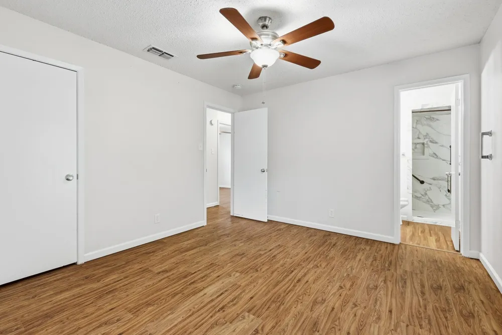6536 Windrock Watauga, TX 76148