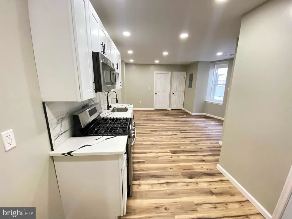 1426 W ROCKLAND STREET #2ND FL Philadelphia, PA 19141