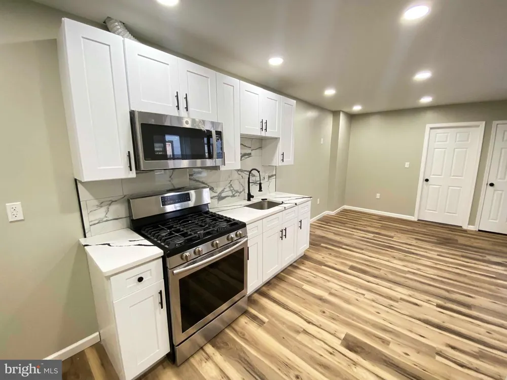 1426 W ROCKLAND STREET #2ND FL Philadelphia, PA 19141