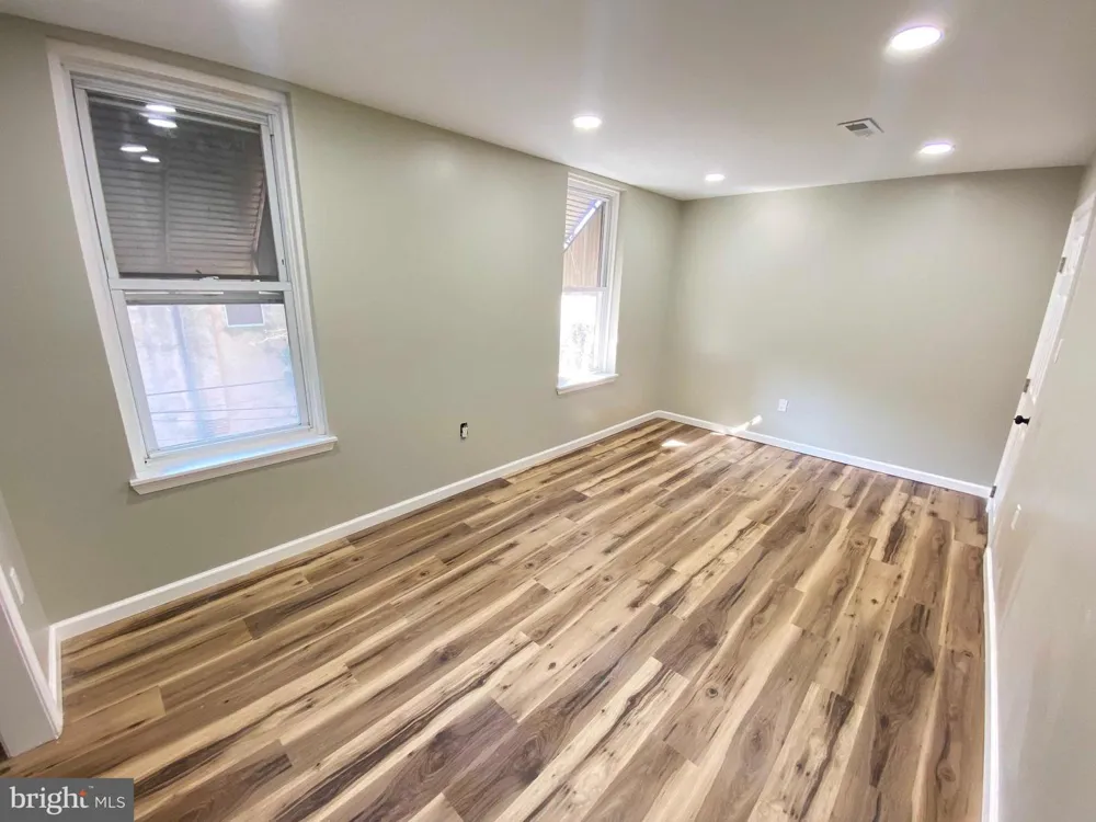 1426 W ROCKLAND STREET #2ND FL Philadelphia, PA 19141