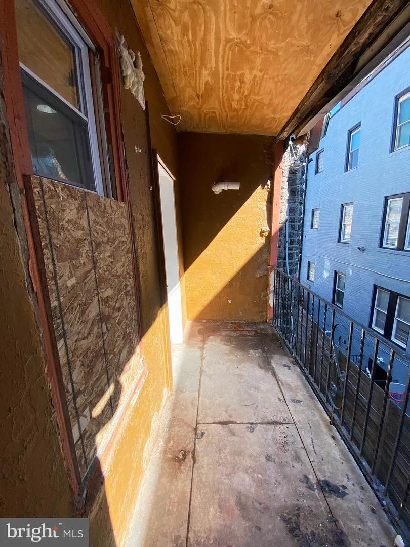 1426 W ROCKLAND STREET #2ND FL Philadelphia, PA 19141