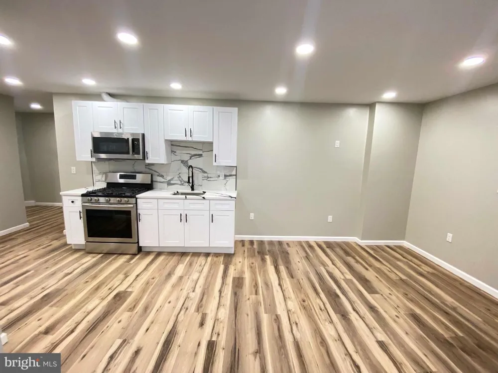 1426 W ROCKLAND STREET #2ND FL Philadelphia, PA 19141
