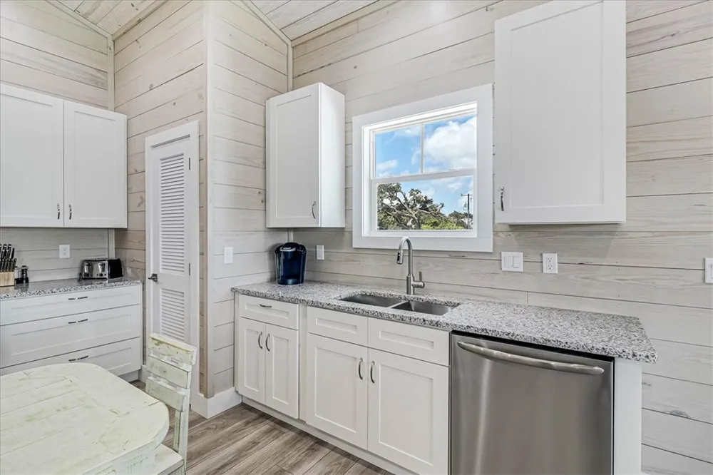107 Seven Palms Drive Fulton, TX 78358