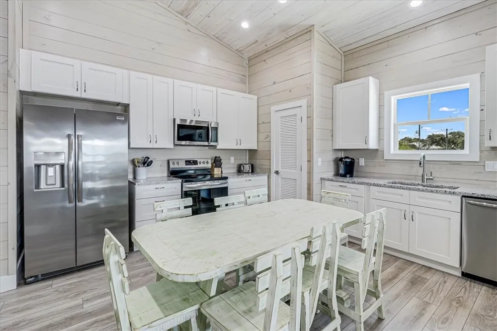 107 Seven Palms Drive Fulton, TX 78358