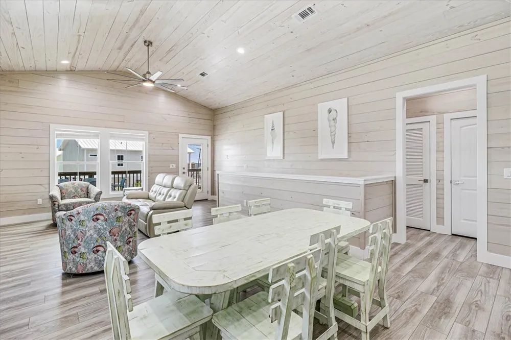 107 Seven Palms Drive Fulton, TX 78358