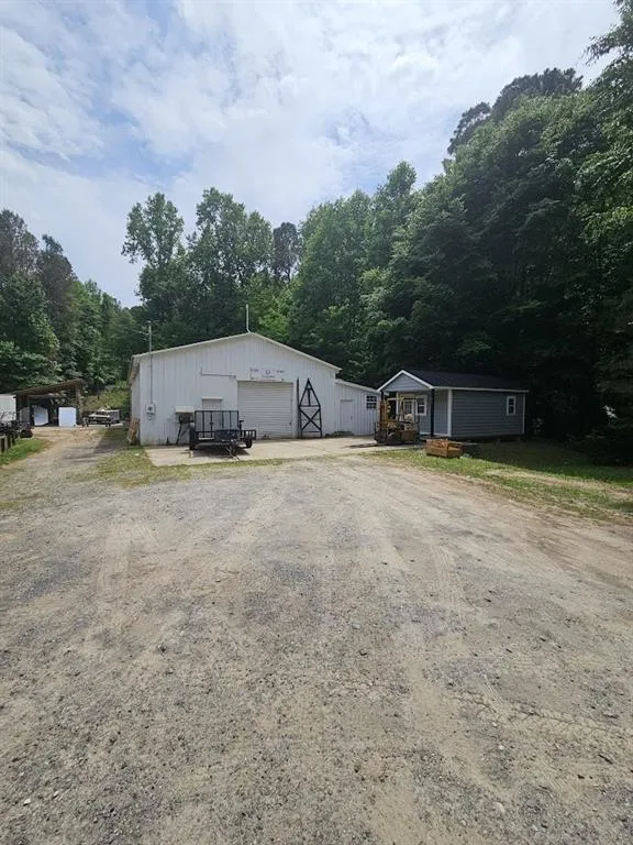 865 Lumber Company Road Talking Rock, GA 30175