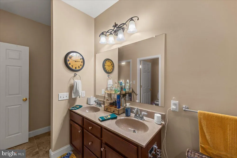 4736 CHATHAM WAY Harrisburg, PA 17110