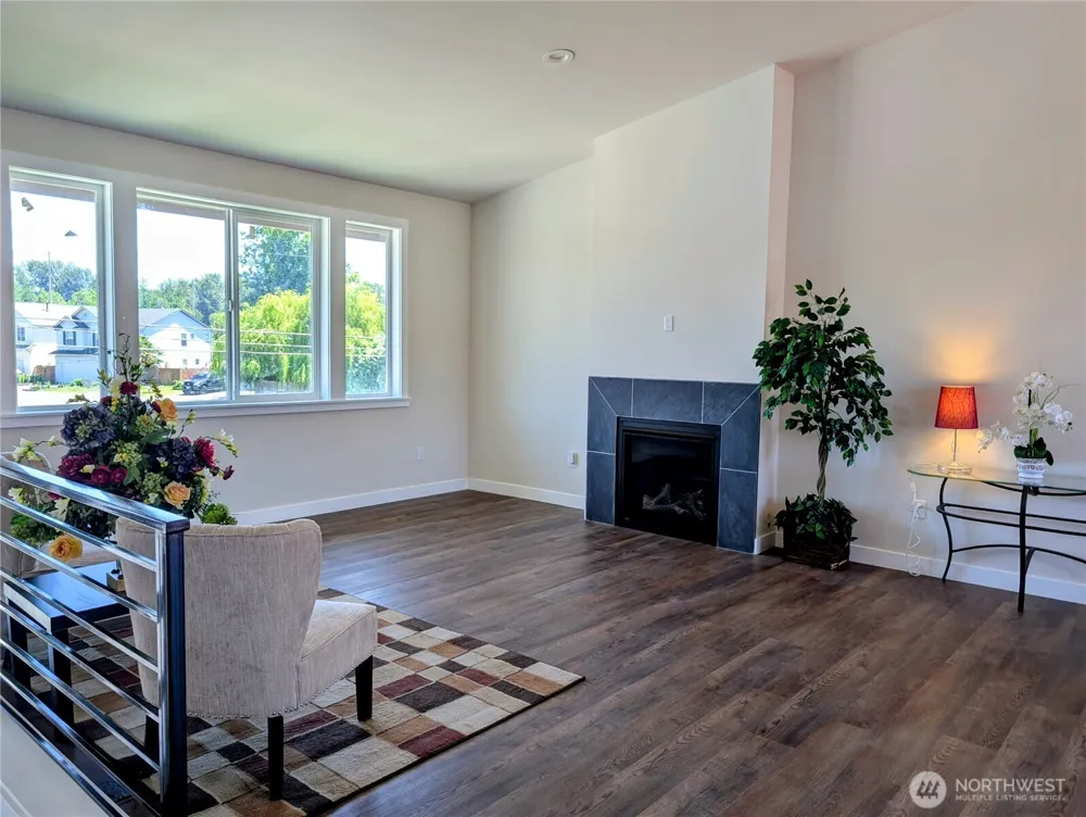 201 Stanley Avenue Algona, WA 98001