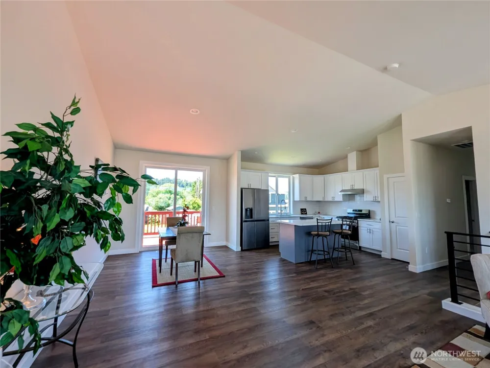 201 Stanley Avenue Algona, WA 98001