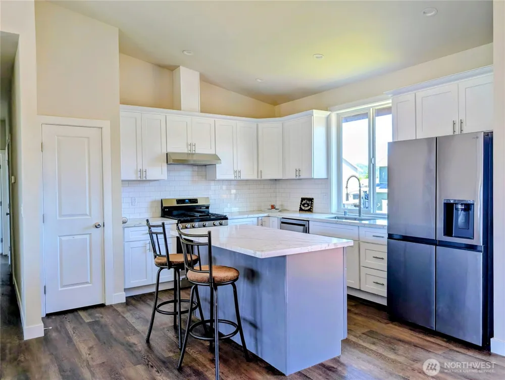 201 Stanley Avenue Algona, WA 98001