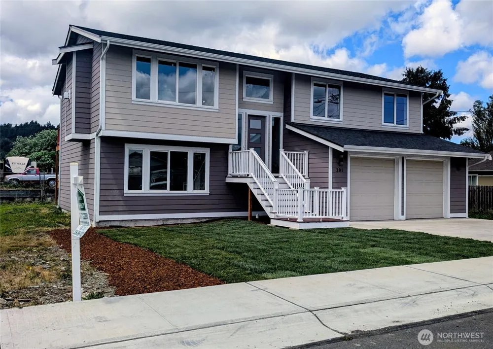 201 Stanley Avenue Algona, WA 98001