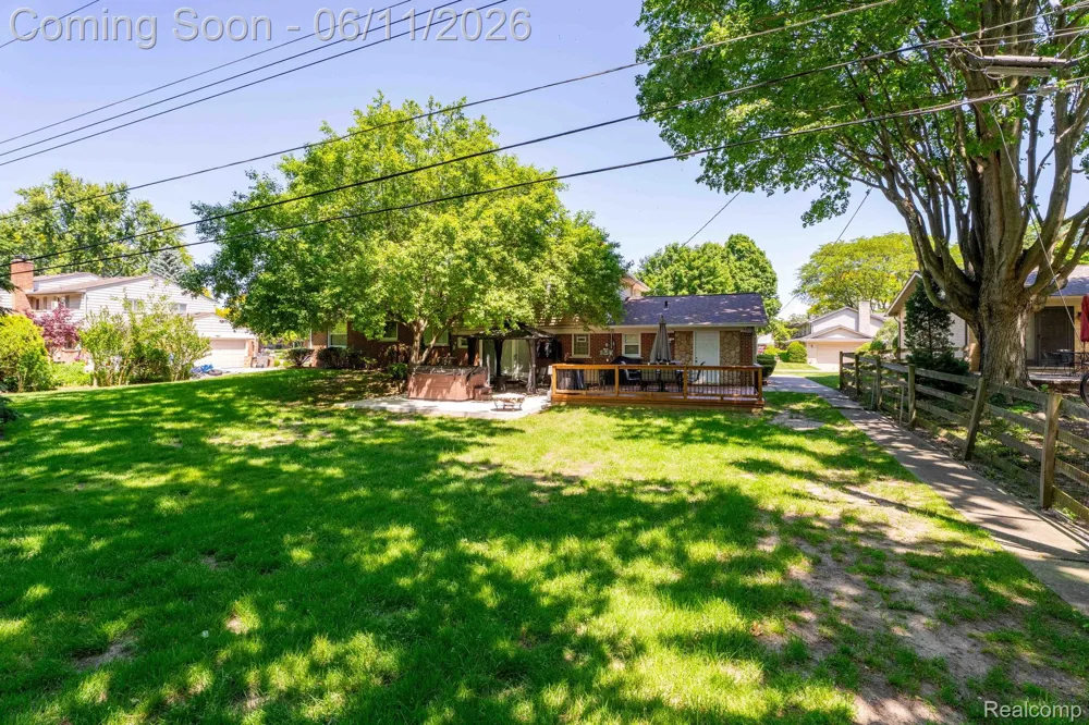 36521 Gloucester Drive Clinton Charter Township, MI 48035