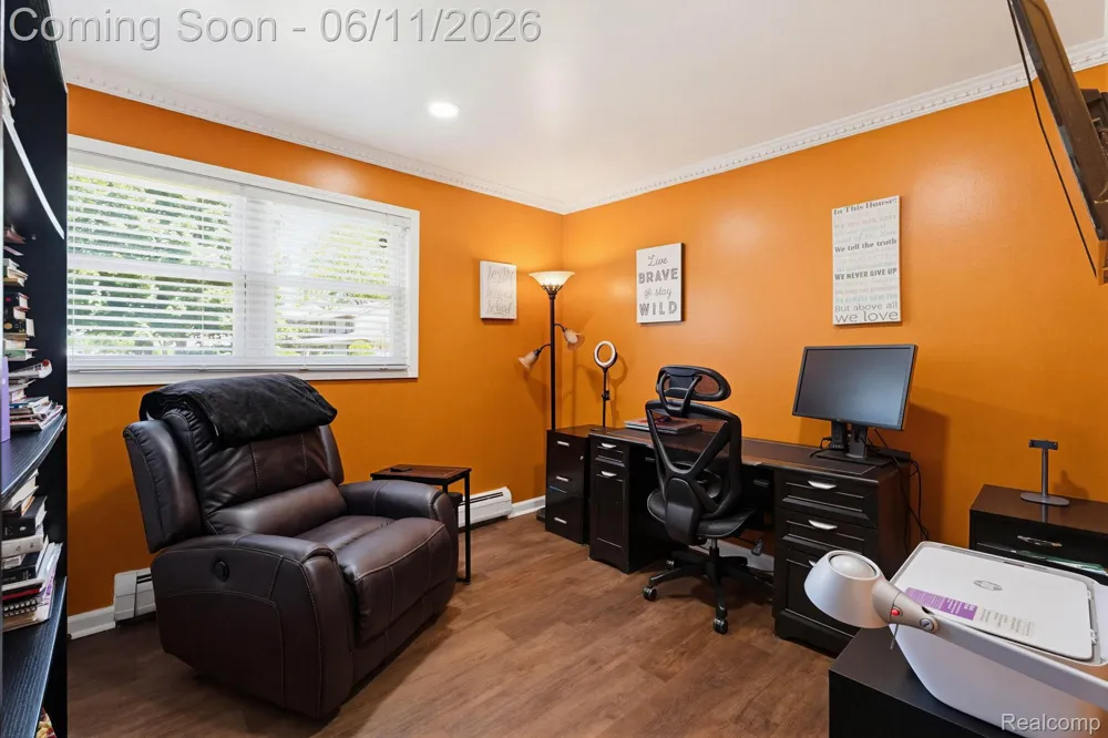 36521 Gloucester Drive Clinton Charter Township, MI 48035