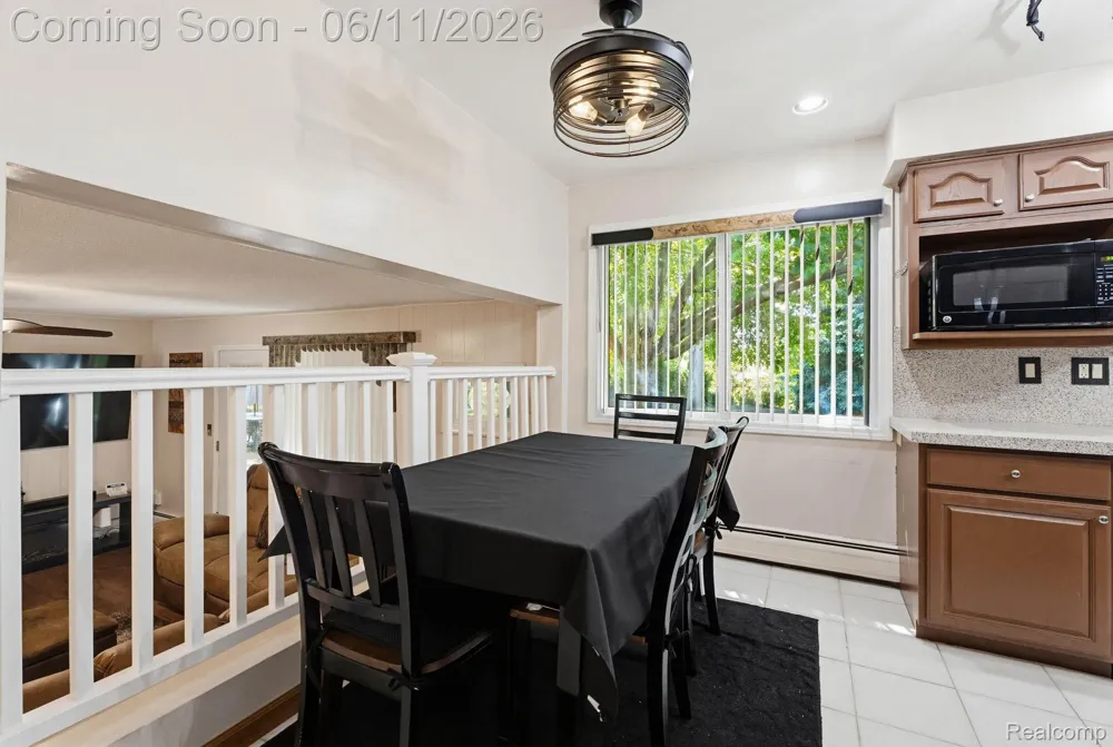 36521 Gloucester Drive Clinton Charter Township, MI 48035