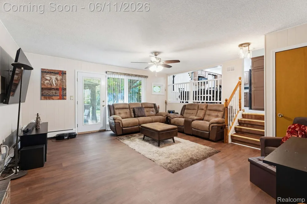 36521 Gloucester Drive Clinton Charter Township, MI 48035