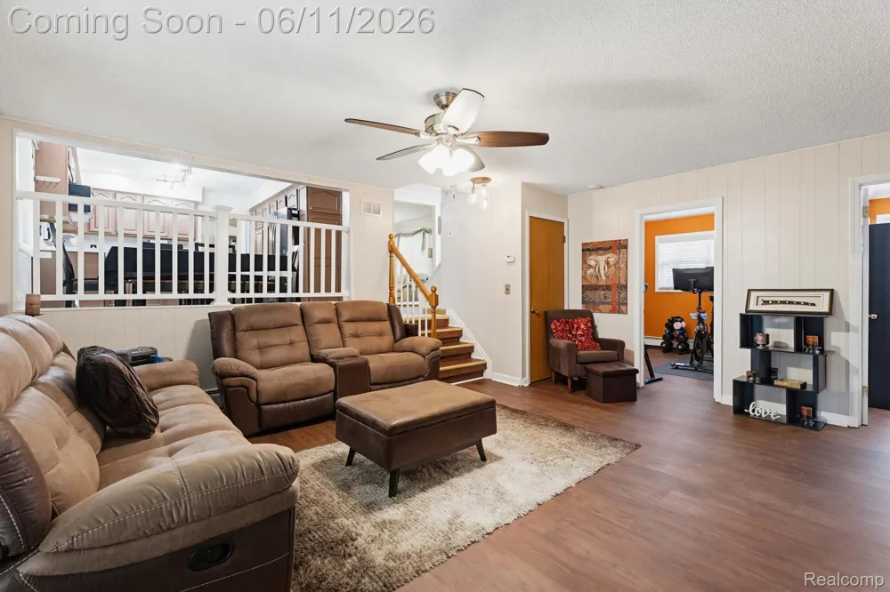 36521 Gloucester Drive Clinton Charter Township, MI 48035