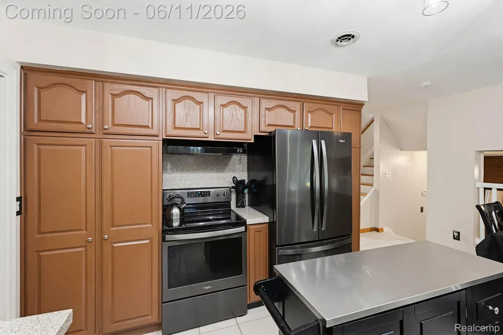 36521 Gloucester Drive Clinton Charter Township, MI 48035