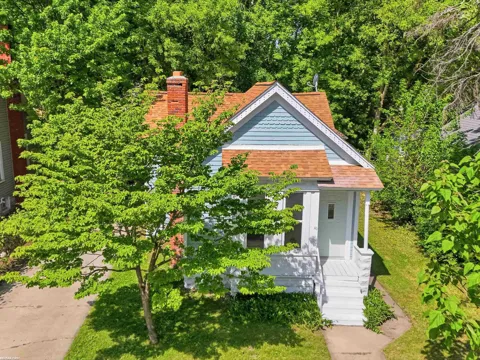 2519 Walnut Street