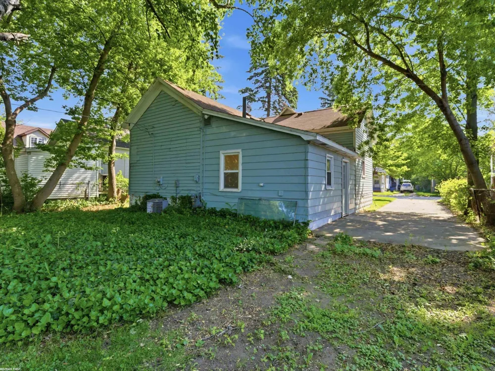 2519 Walnut Street Port Huron City, MI 48060