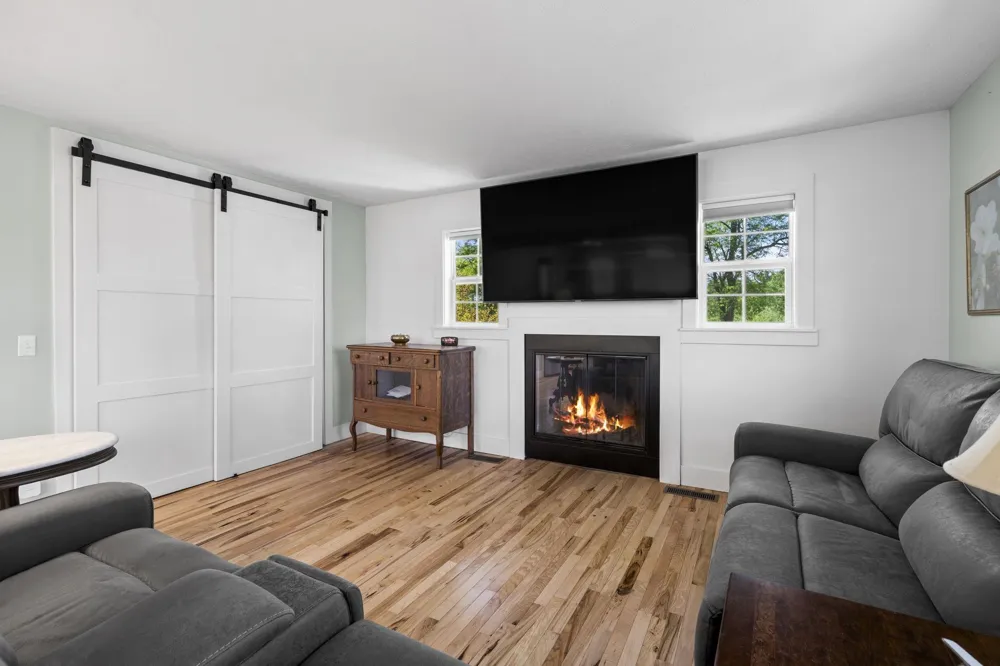 14792 Peninsula Drive Peninsula Township, MI 49686