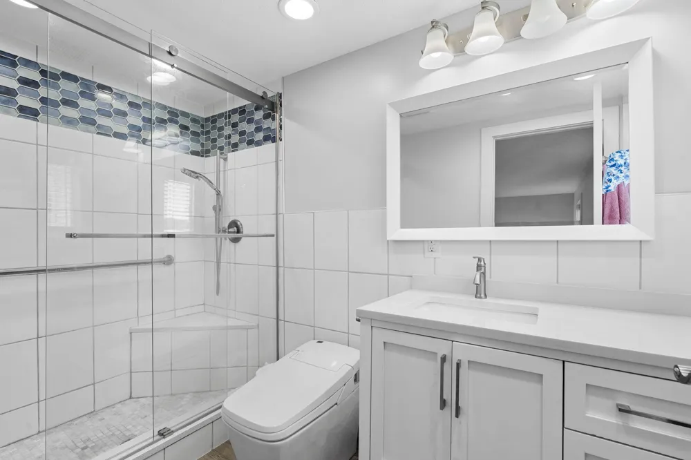 14792 Peninsula Drive Peninsula Township, MI 49686