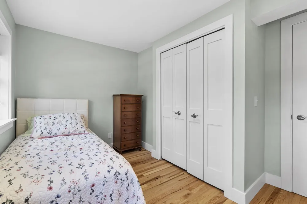 14792 Peninsula Drive Peninsula Township, MI 49686