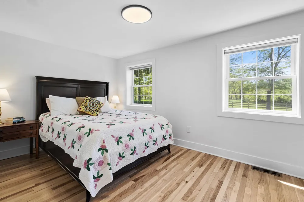 14792 Peninsula Drive Peninsula Township, MI 49686