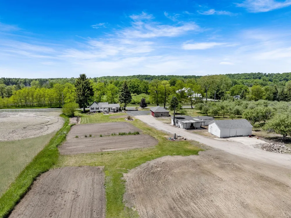 14792 Peninsula Drive Peninsula Township, MI 49686