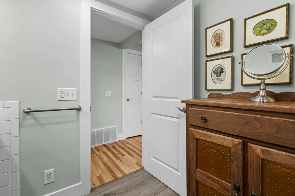 14792 Peninsula Drive Peninsula Township, MI 49686