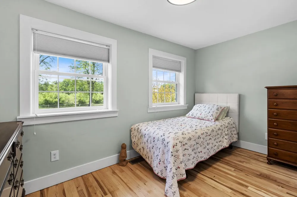 14792 Peninsula Drive Peninsula Township, MI 49686