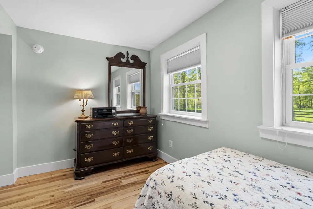 14792 Peninsula Drive Peninsula Township, MI 49686