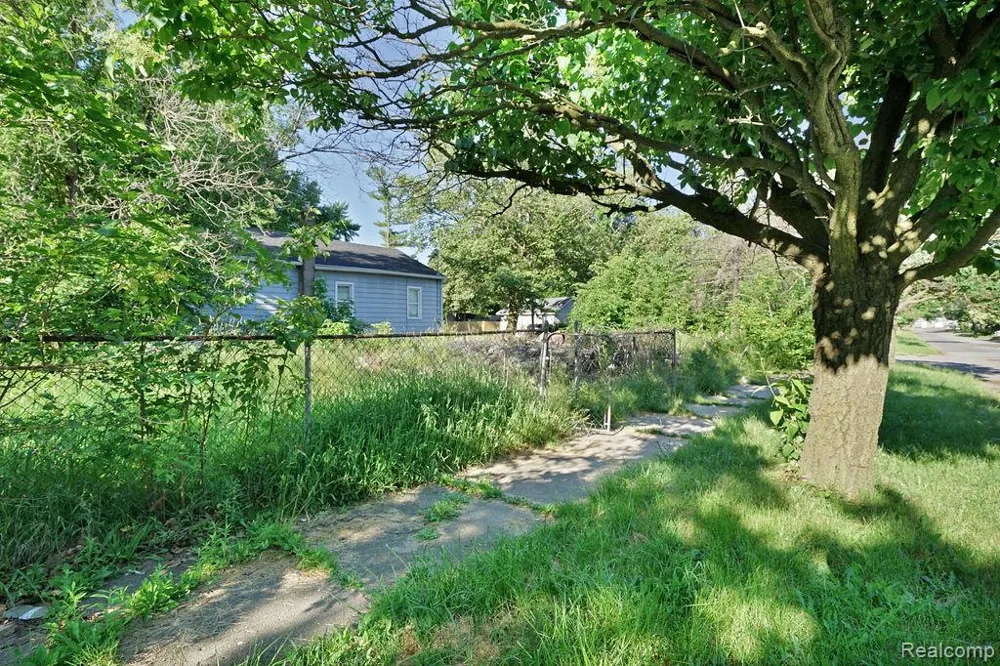 4201 Brunswick Avenue Flint City, MI 48507