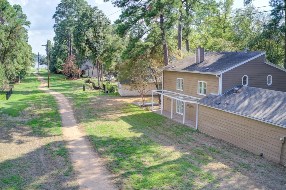 11630 Twain Drive Montgomery, TX 77356