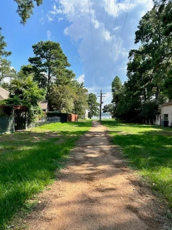 11630 Twain Drive Montgomery, TX 77356