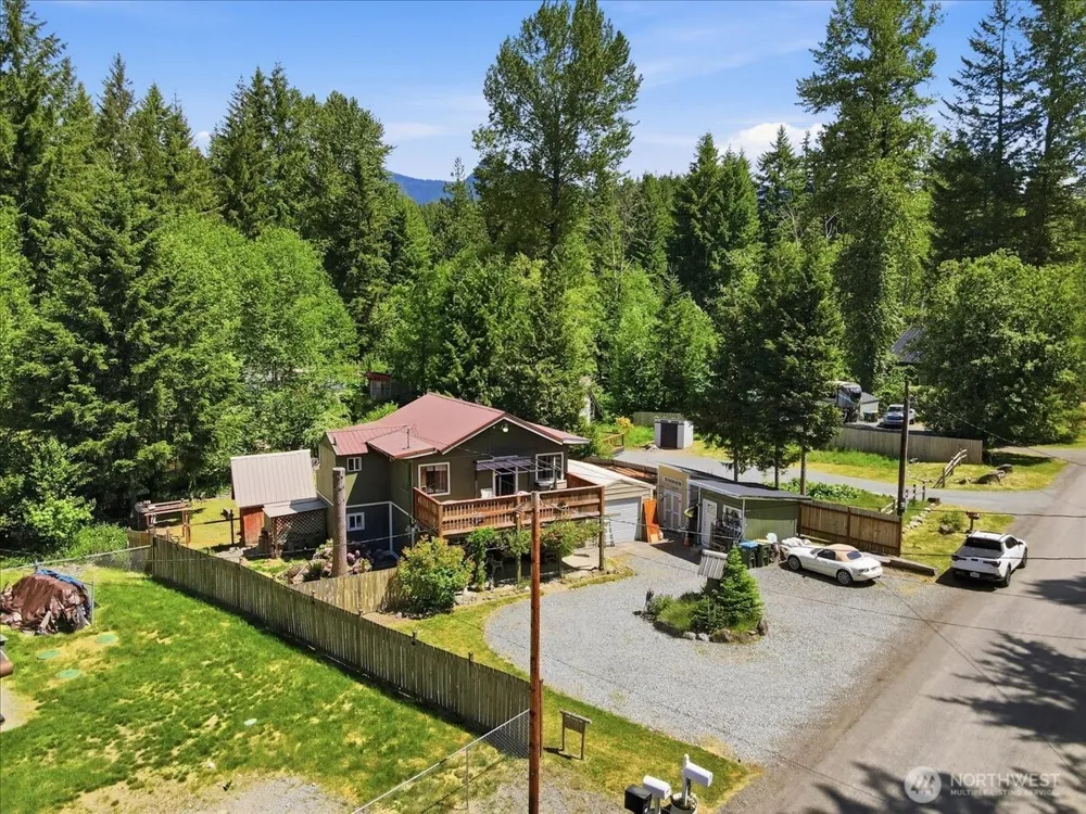 116 Mountain View Drive Ashford, WA 98304